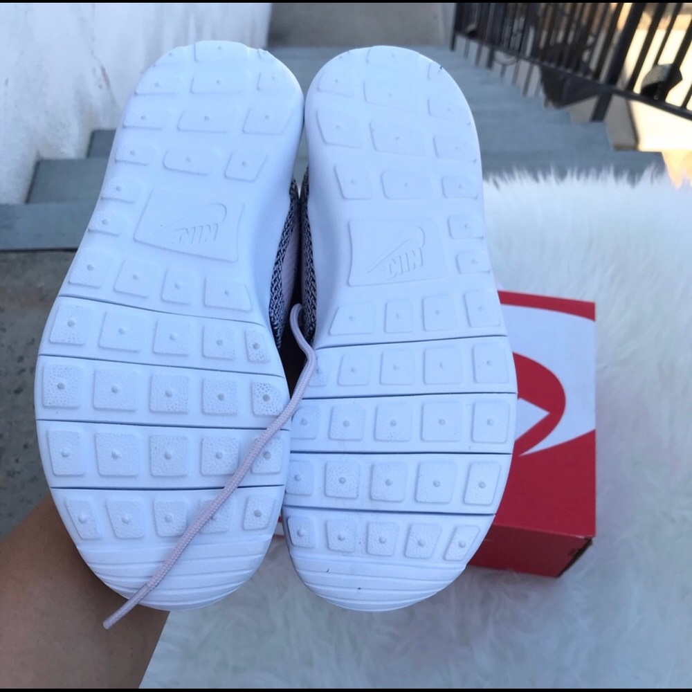 NIKE AUTHENTIC KIDS sz 11c new - Picture 4 of 7